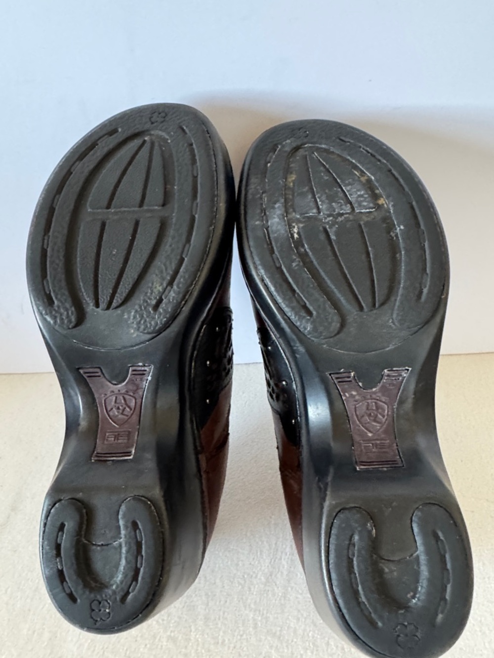 Ariat clogs - Picture 6 of 9